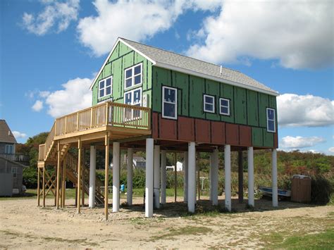 stilt house foundation